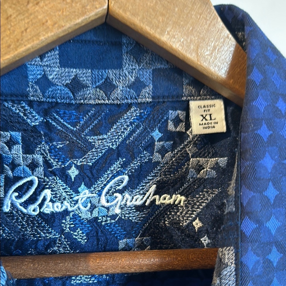 Robert Graham Men's Blue Patterned Shirt - Picture 2 of 5